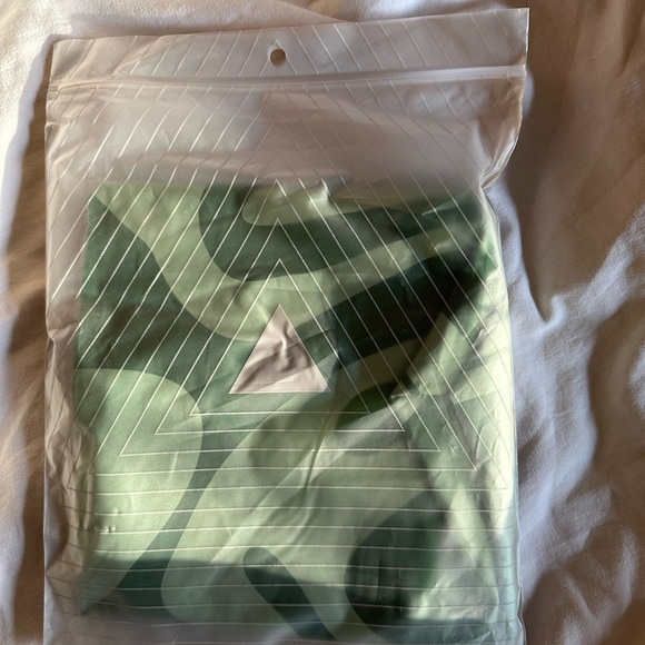 Vitality NWT Ascend Pant Botanical SMALL - Picture 6 of 9